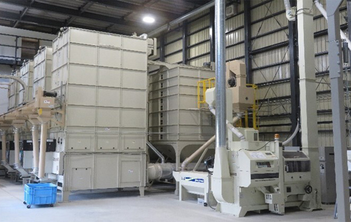 乾燥調整の工程は時間や乾燥状態など常時モニタリング