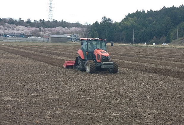 自動操舵による耕起作業