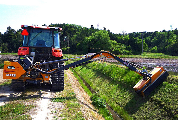 ブームモアーでの草刈